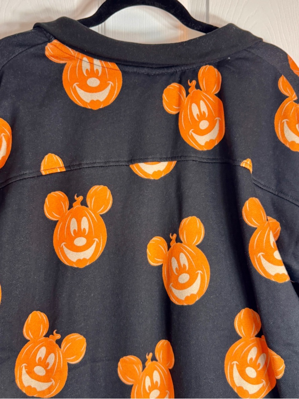 NWT Disney Her Universe Mickey Mouse Pumpkin Jack-O-Lantern 1/4 Zip Pullover XXL - Picture 8 of 13